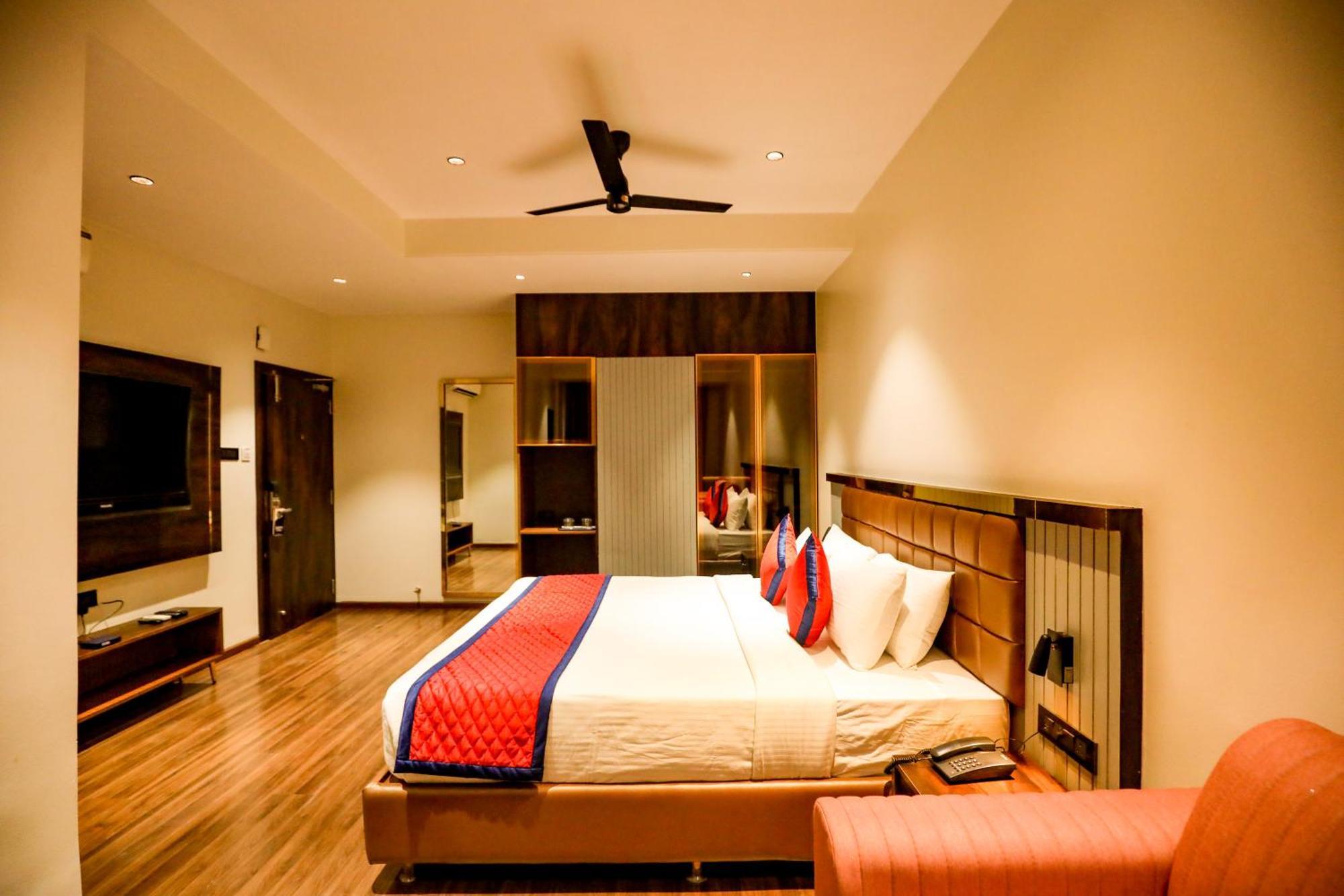 Spree Manor Hotel Aurangābād Esterno foto