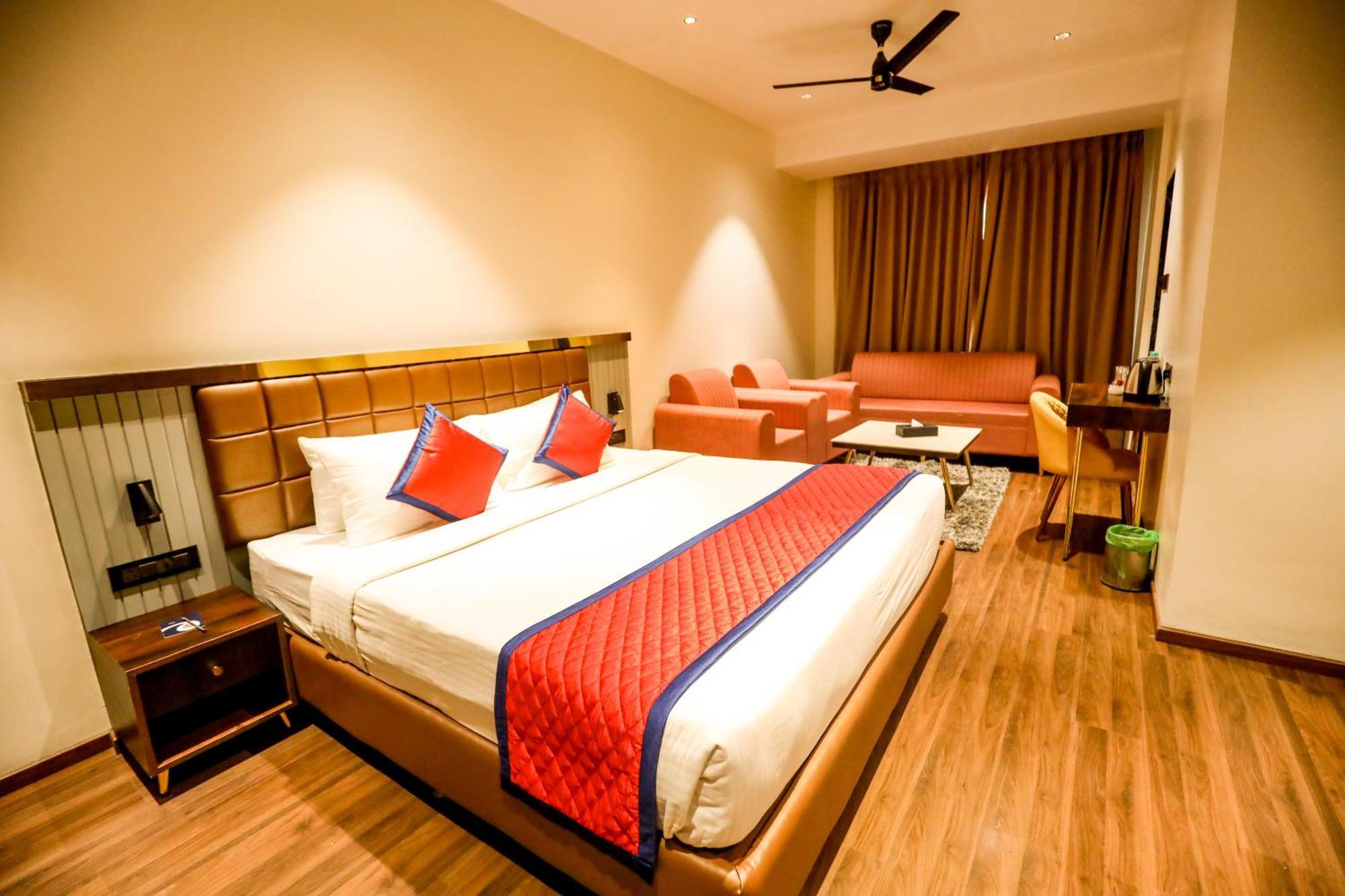 Spree Manor Hotel Aurangābād Esterno foto